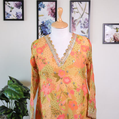 V-Neck straight flower print