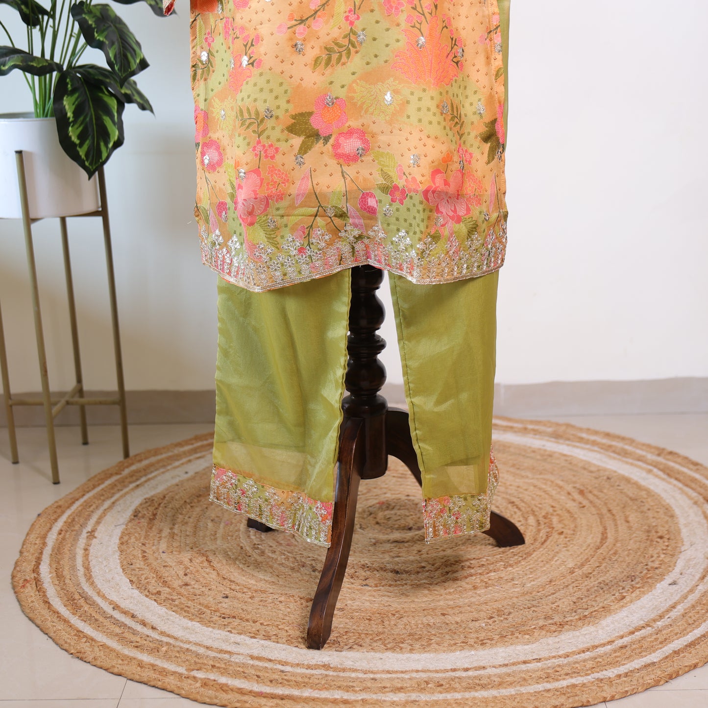 V-Neck straight flower print